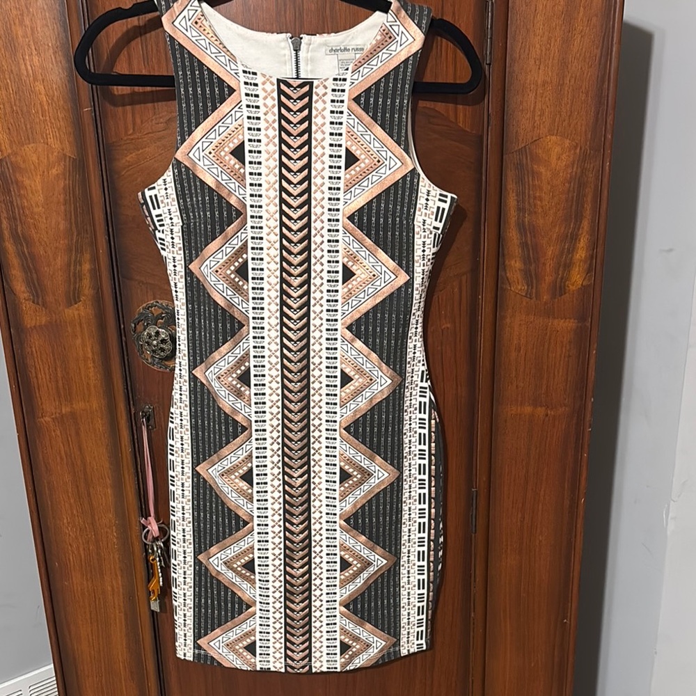 ❤️Charlotte Russe Geometric Patterned Black and White Dress